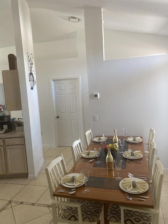 Holiday home From 5 Bedroom Davenport