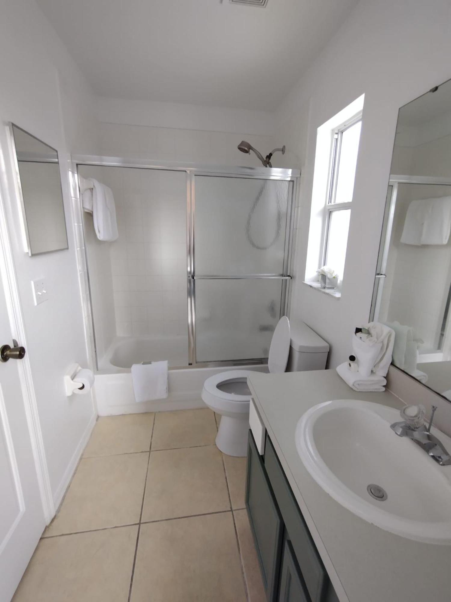 From 5 Bedroom Holiday home